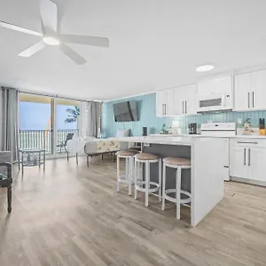 Beautiful Beachfront Holiday home Laie