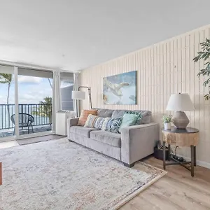 On With Ac Holiday home Laie